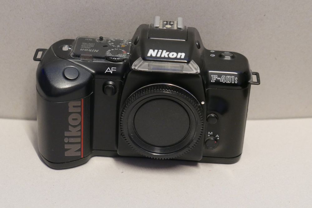 NIKON F 401 S (Gebraucht) in Les Evouettes für CHF 20 – mit Lieferung ...
