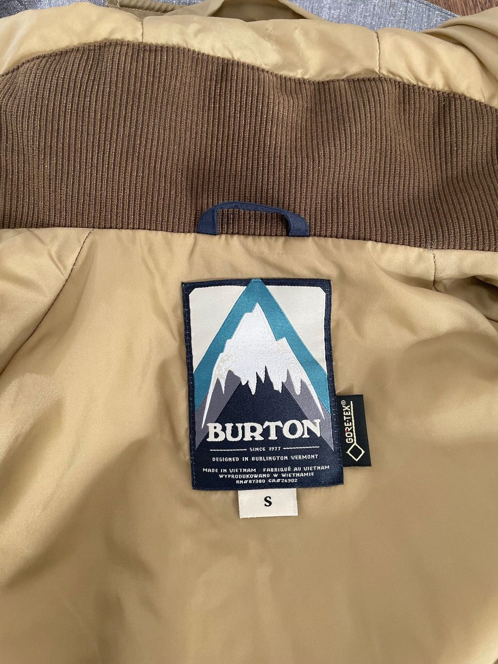 Burton Giacche: Ski- und Snowboardjacke Gr. S – Usato da Jona venduto da Mafari 3