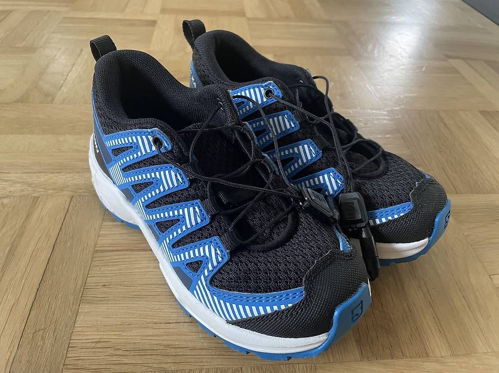 Salomon Scarpe per ragazzi: Neue Salomon Trekkingschuhe, Gr. 30 – Nuovo (secondo la descrizione) da Winterthur venduto da Steffie04