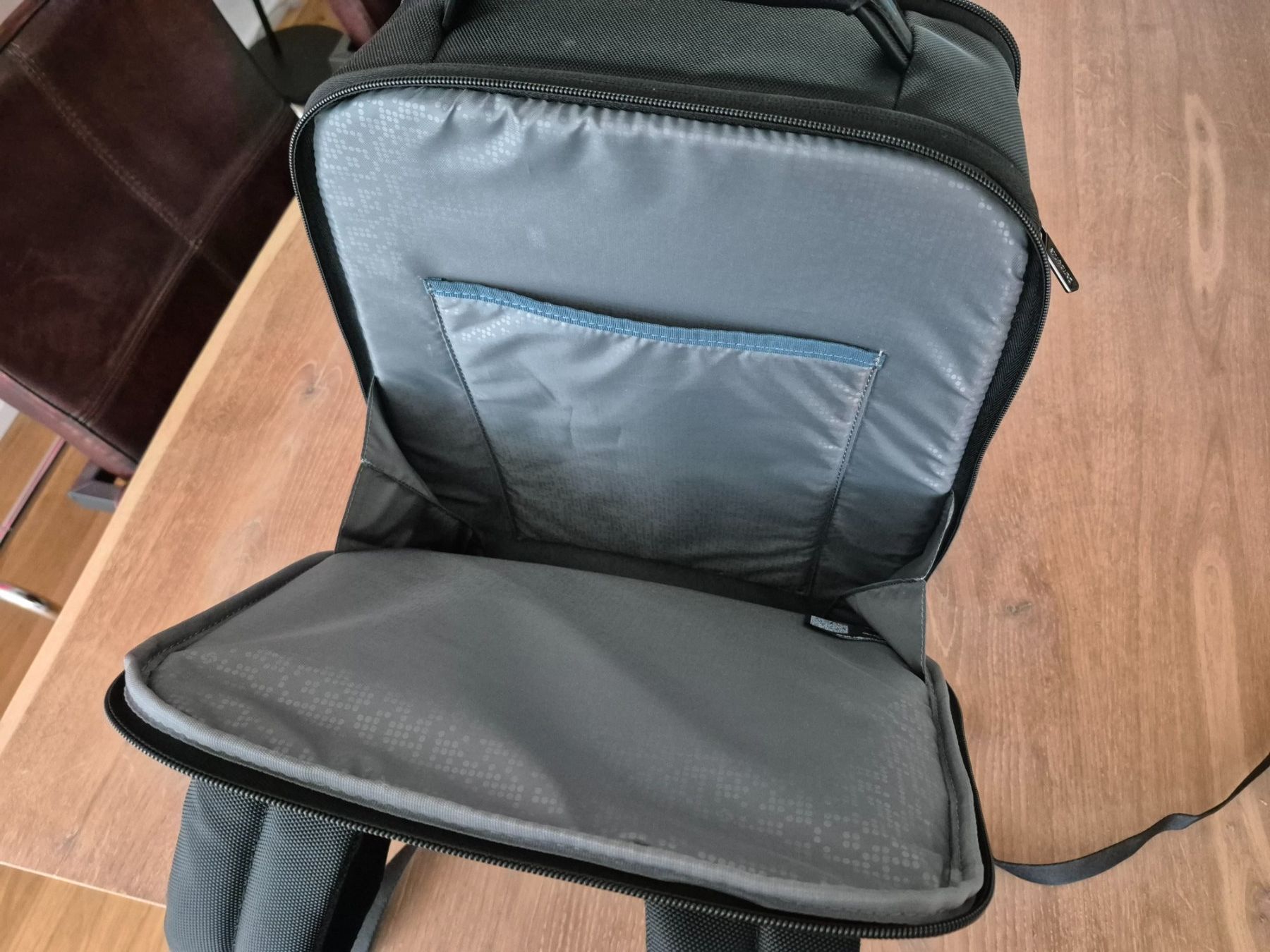 Samsonite Zaini: Rucksack SAMSONITE Spectrolite 4.0 17.3" cabin – Usato da Herzogenbuchsee venduto da Ro9999 4