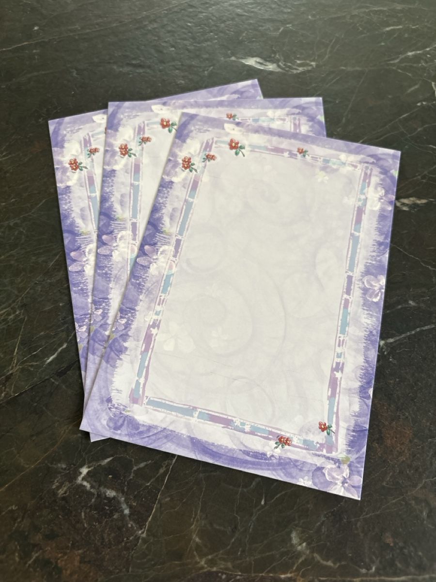Papiere: Diddl Briefpapier-Set violett, neu – Neu (gemäss Beschreibung) aus Pfäffikon ZH von Shona 1