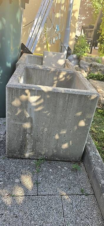 Vasi per fiori: Bacs en béton  – Usato da Crissier venduto da Tcloux