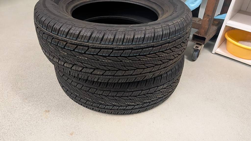 Sonstiges Schreiben & Zeichnen: Reifen Continental 265 65 R18 – Gebraucht aus Thalheim AG von juergstuder01