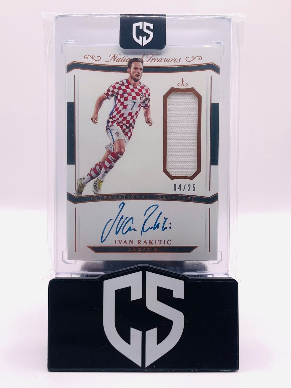 Panini Carte collezionabili: 2018 Panini National Treasures Ivan Rakitic Auto /25 – Usato da Zofingen venduto da collect.supply