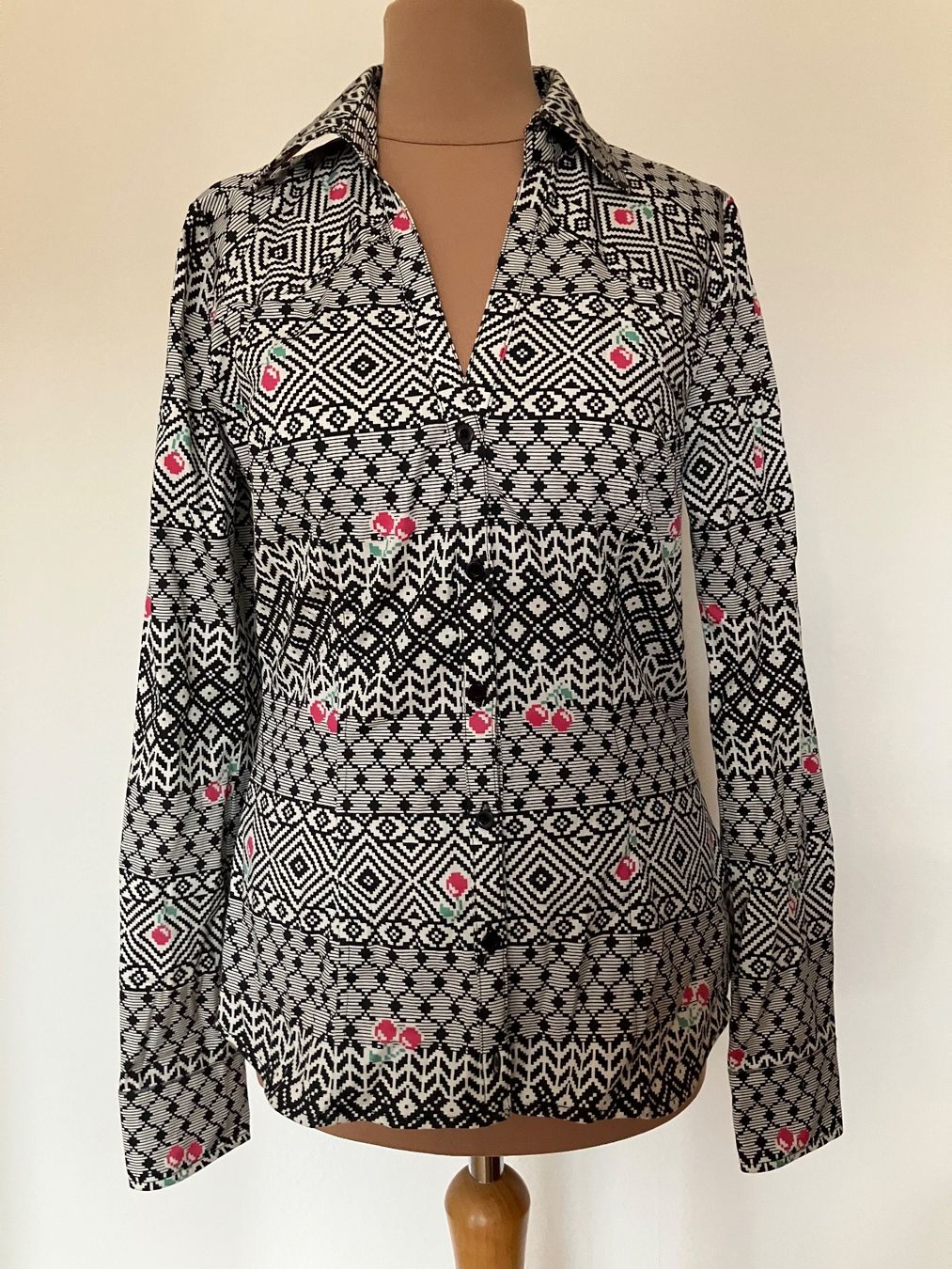 Blutsgeschwister Camicette: Blutsgeschwister Bluse – Usato da Basel venduto da Hamburg82