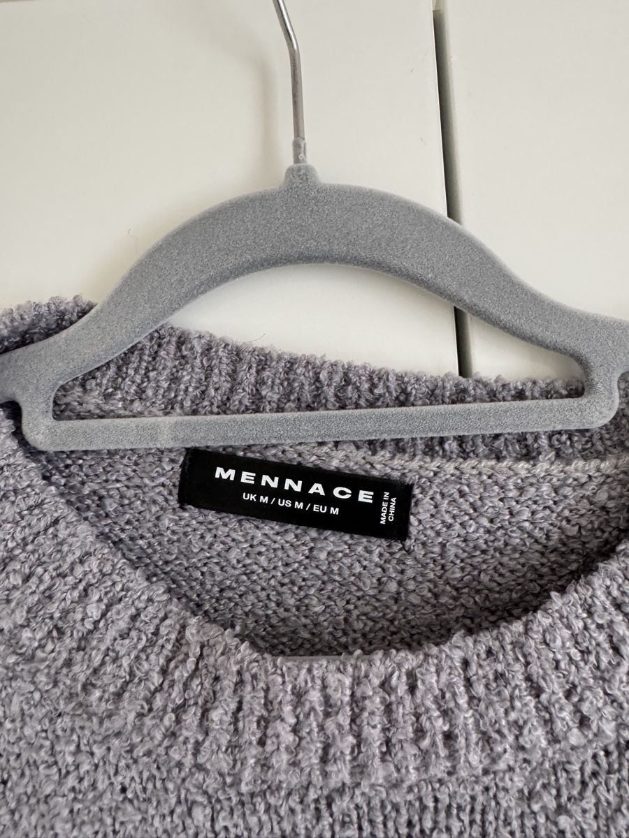 Pulls & Sweat-shirts: Pullover grau, Grösse M – D'occasion à Frauenfeld par ani_pdx9 2