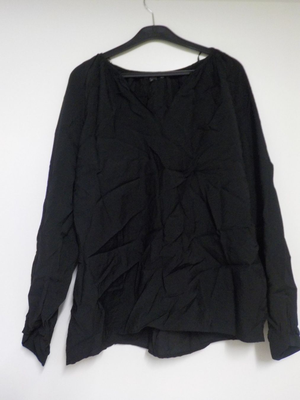 Camicette: Bluse mit V-Ausschnitt (21) – Usato da Muri b. Bern venduto da Silberdolphin