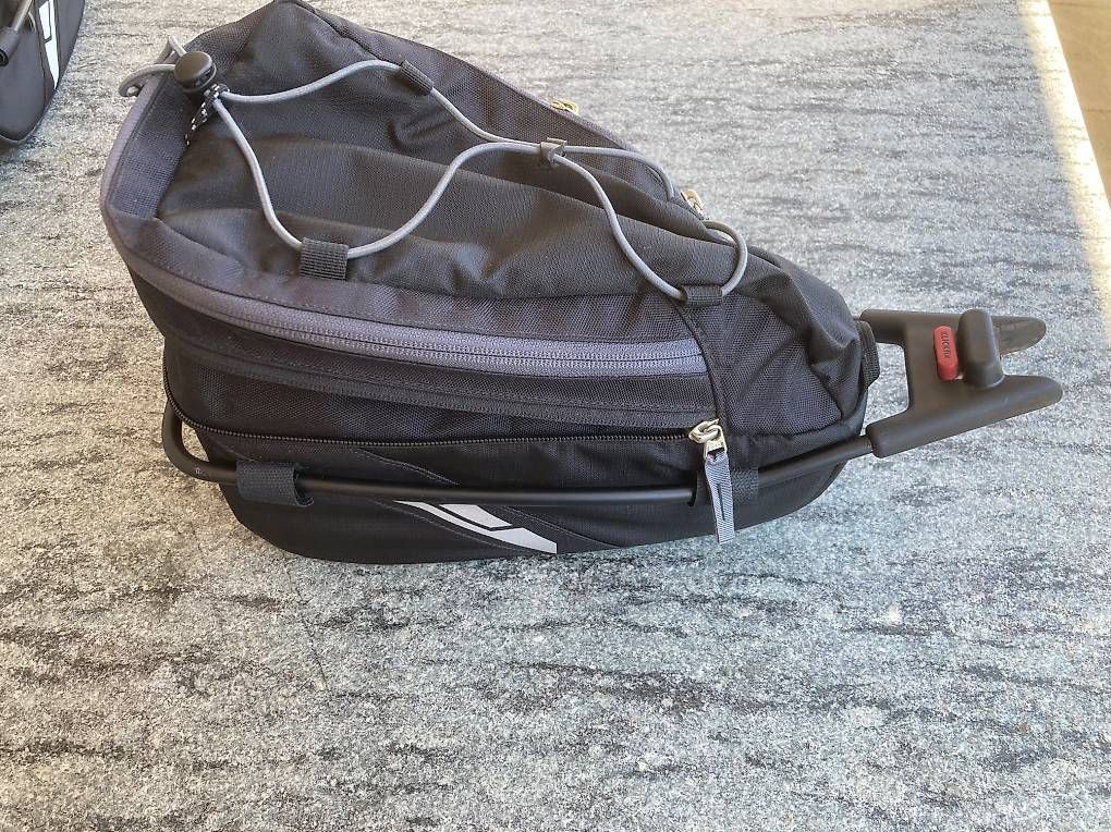 Vaude Pezzi di ricambio: VAUDE Satteltasche Off Road S mit KLICKfix Adapter – Usato da Hergiswil NW venduto da Goms04