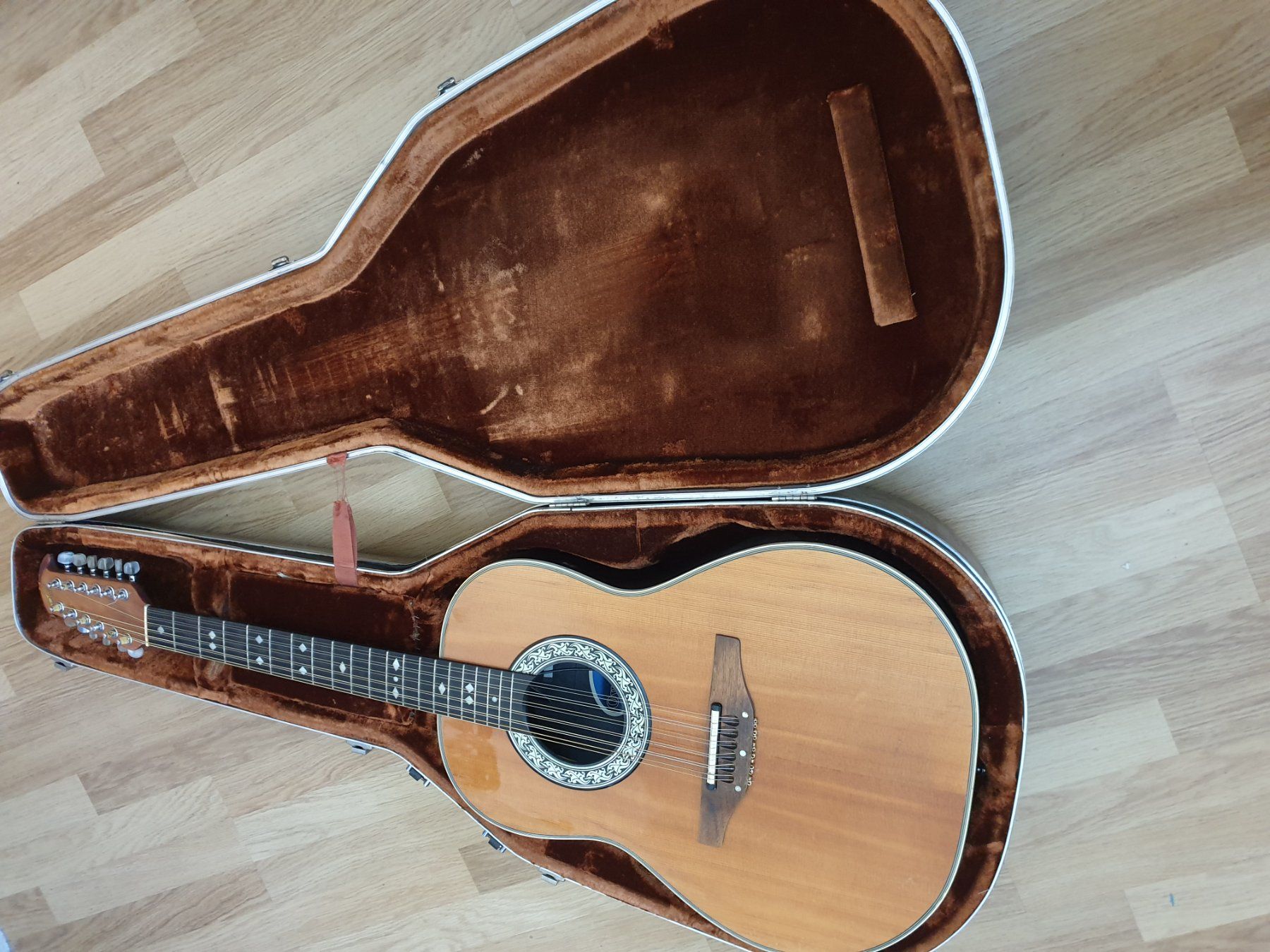 Ovation Strumenti musicali: Guitare 12 cordes Ovation – Usato da Mézières FR venduto da PAFZIK 6