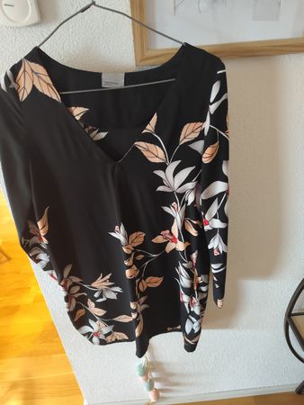 robe noire à fleurs, taille XS