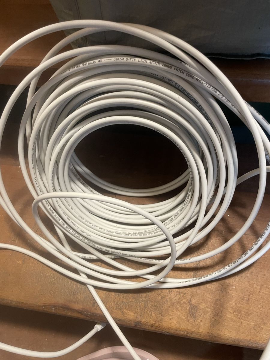 Kabel: Netzwerkkabel Cat6a S/FTP Patchkabel 10m weiss neu – Gebraucht aus Pfyn von Goodsell 2