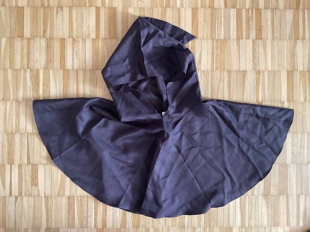 Costumes: 4-teiliges Mönchskostüm – D'occasion à Basel par dor_gz7j 1