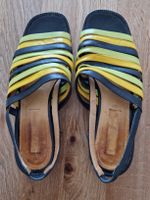 Stylische Sommersandalen in Gelb/Schwarz, Grösse 38