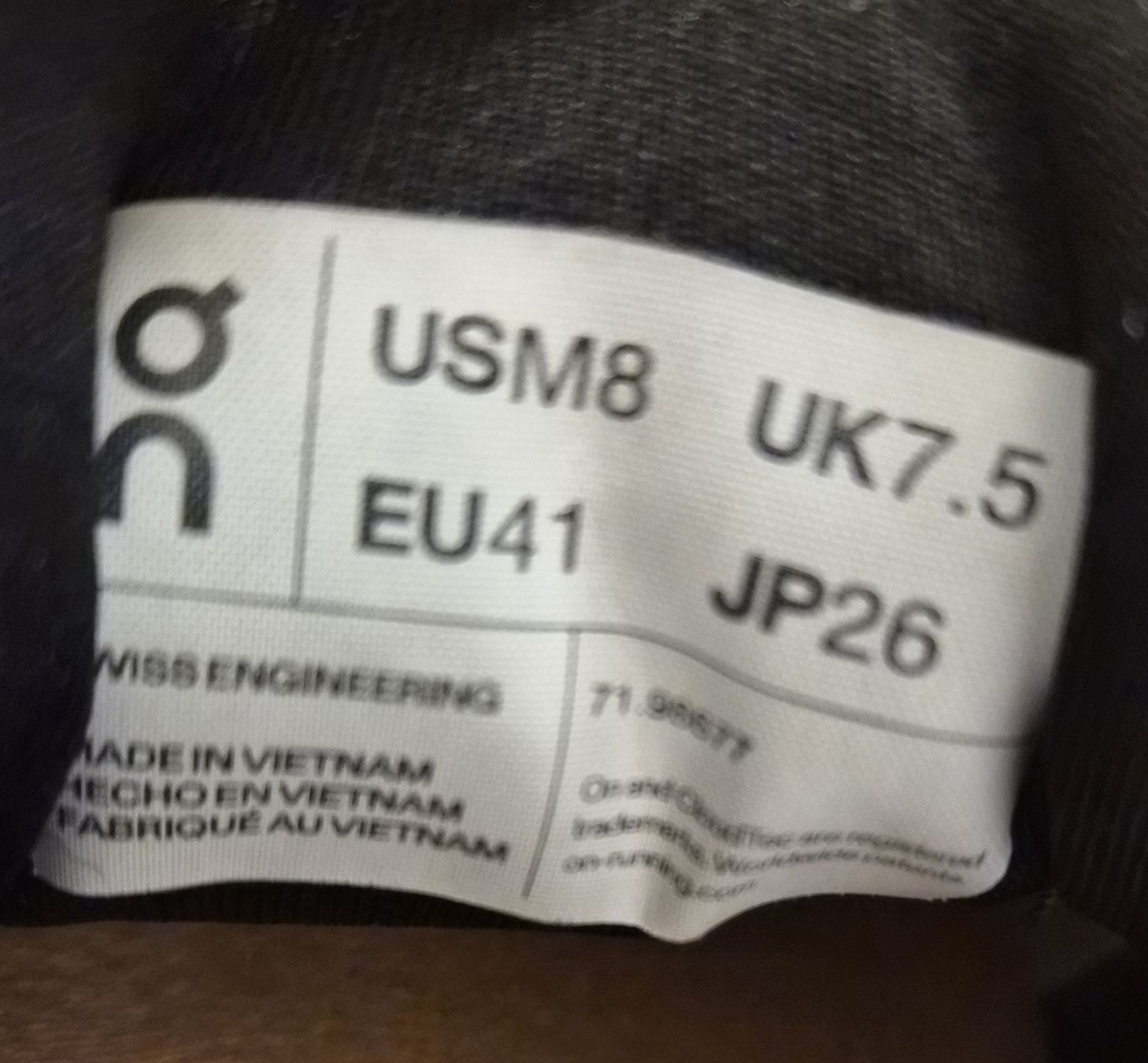 On Scarpe da uomo: On cloud Flyer – Usato da Villeret venduto da roc1165 3