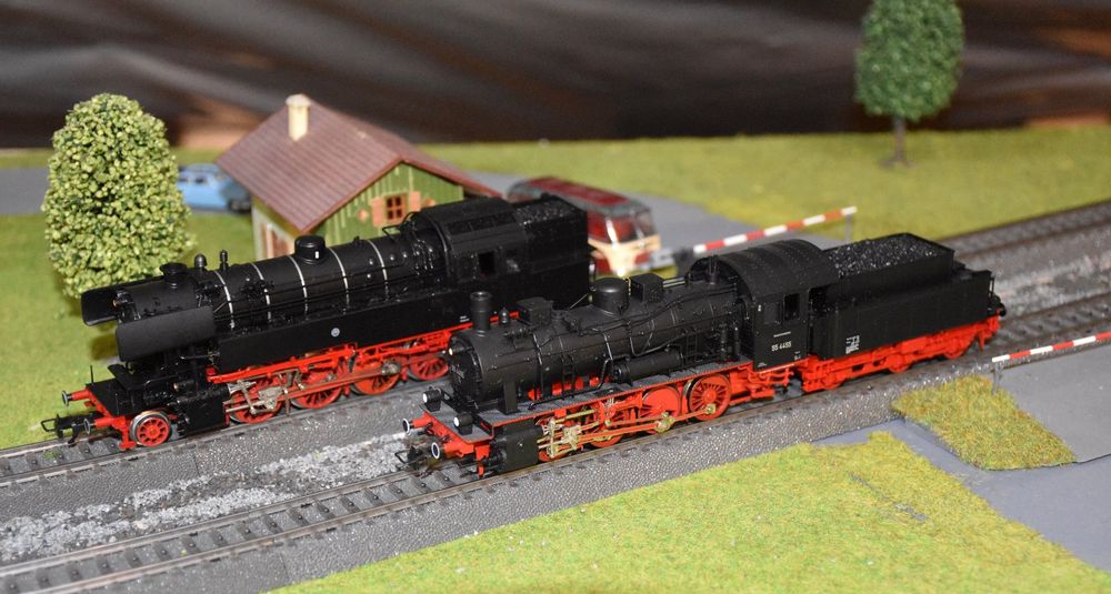FLEISCHMANN Locomotive vapeur 040 D 90 SNCF tender 16