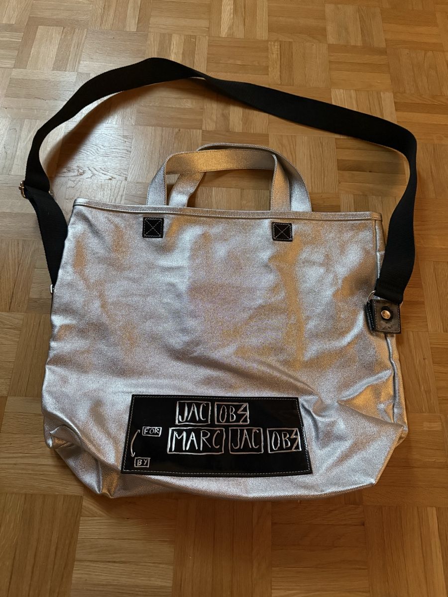 Marc Jacobs Taschen für Damen: Marc Jacobs Tasche Silber shopper mit Schultergurt neu – Neu (gemäss Beschreibung) aus Watt von Steffi84