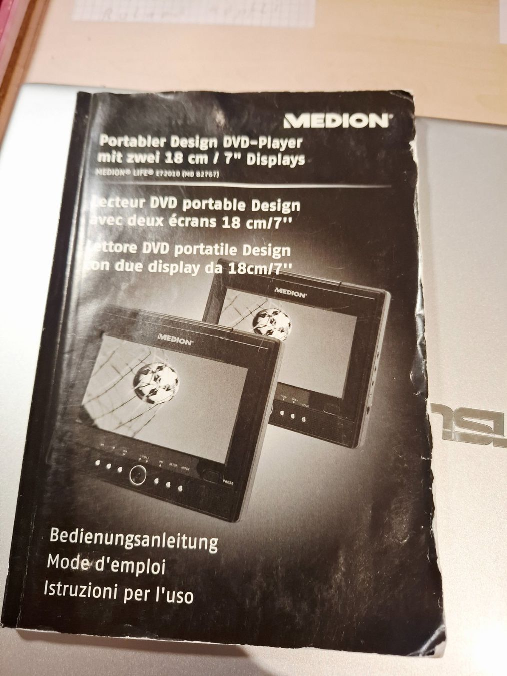 Medion Lettore multimediale portatile: DVD-Player Portabel "MEDION" – Usato da Lachen SZ venduto da IRCOROJA