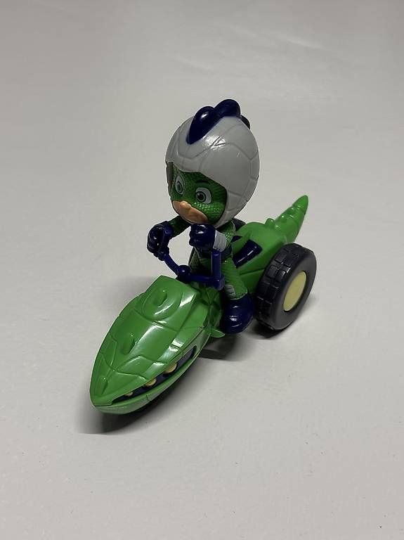 Statuette: PJ Mask Gecko – Usato da Hildisrieden venduto da tut_8vlw