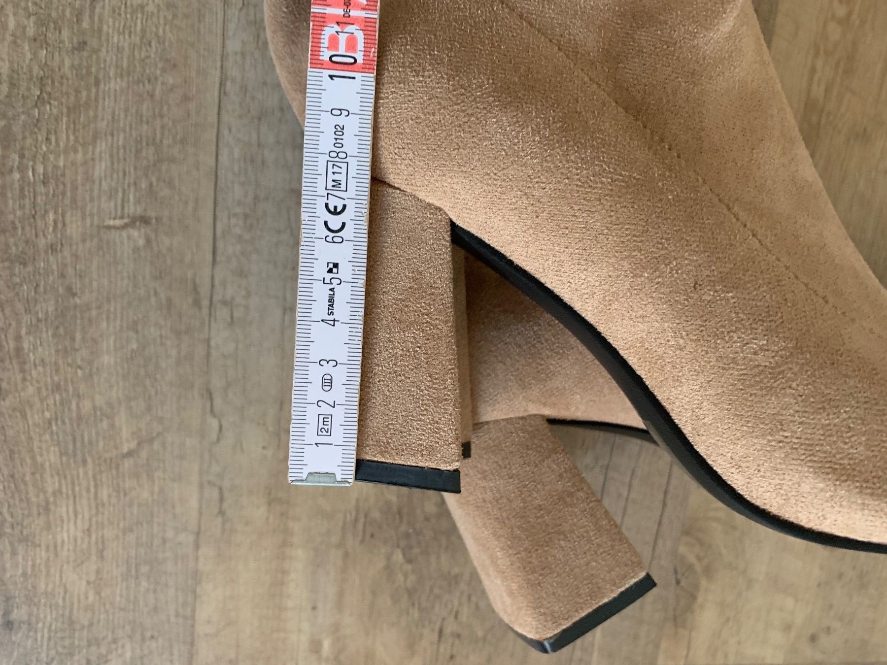 Damenschuhe: Tolle Stiefel, Neu, Grösse 41 – Neu und originalverpackt aus Interlaken von Jasmin_Flower 1