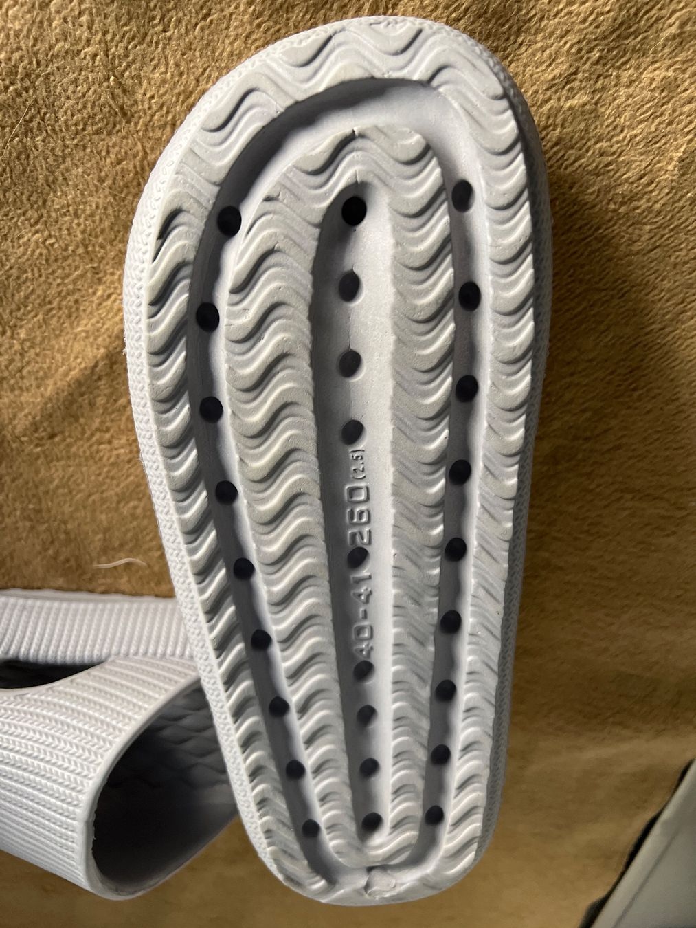 Herrenschuhe: Badeschlappen grau Gr 40-41 – Neu (gemäss Beschreibung) aus Basel von Winniepuuh 2
