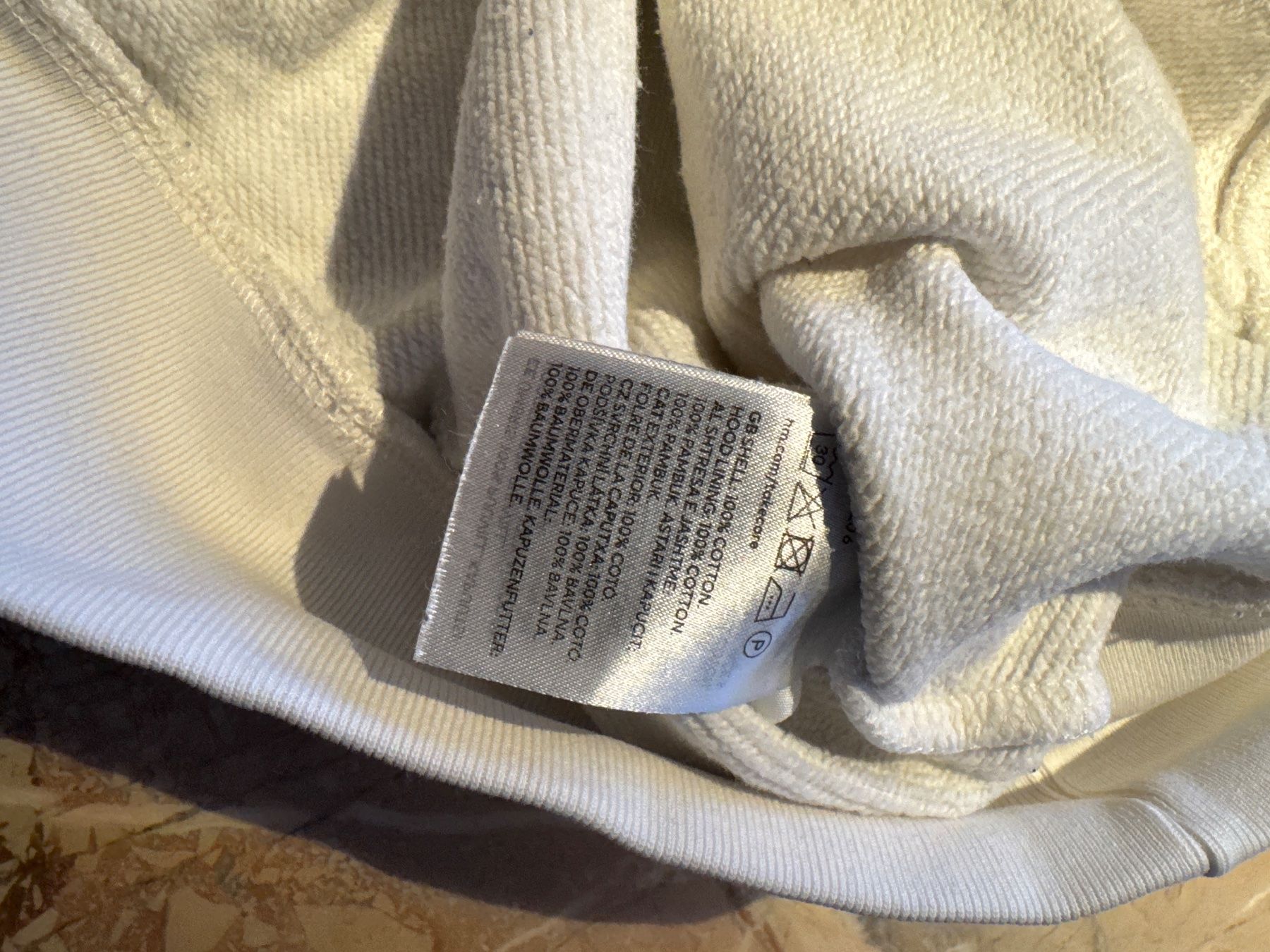 H&M Lotti di vestiti: 2 Pullover H&M Grösse S weiss – Usato da Winterthur venduto da britsi 3