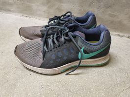 Nike Laufschuhe grau türkis Grösse 39 guter Zustand