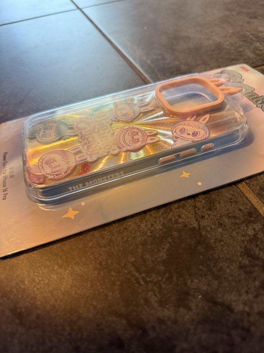 Apple Covers & Schutzfolien: iPhone 16 Pro Hülle mit Labubu - Neu & Unbenutzt – Neu und originalverpackt aus Wängi von hulk1971 3