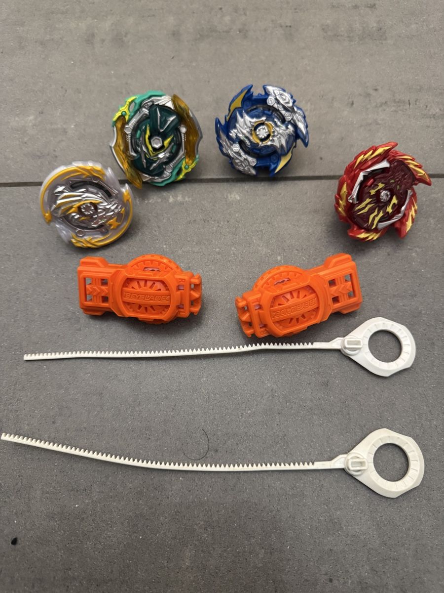 Giocattoli: Beyblade Set – Usato da Winterthur venduto da Smile_1988