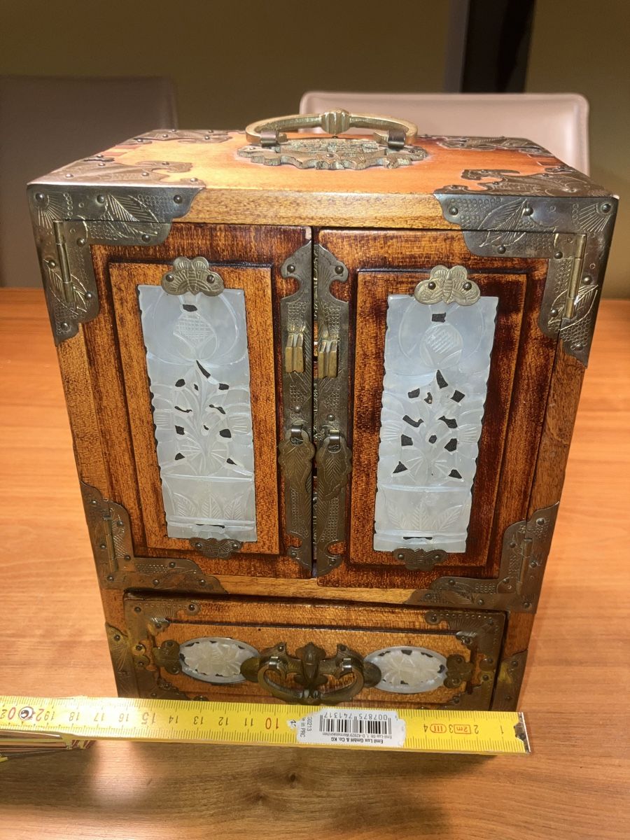 Barattoli: Schmuckkästchen Holz, Schmuckschatulle – Usato da Neftenbach venduto da 889095 7