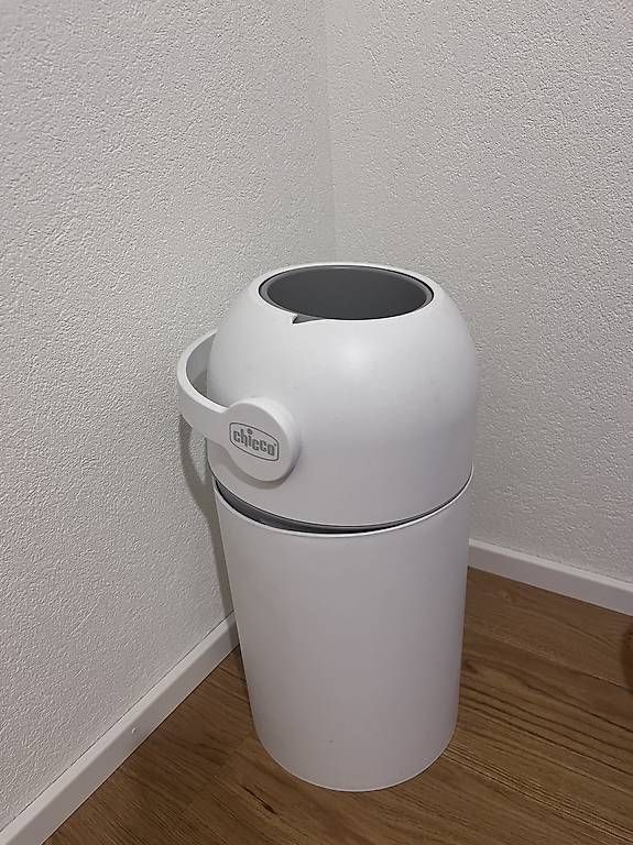 Cestini per rifiuti: Windeleimer Chicco – Usato da Wenslingen venduto da Corrinella