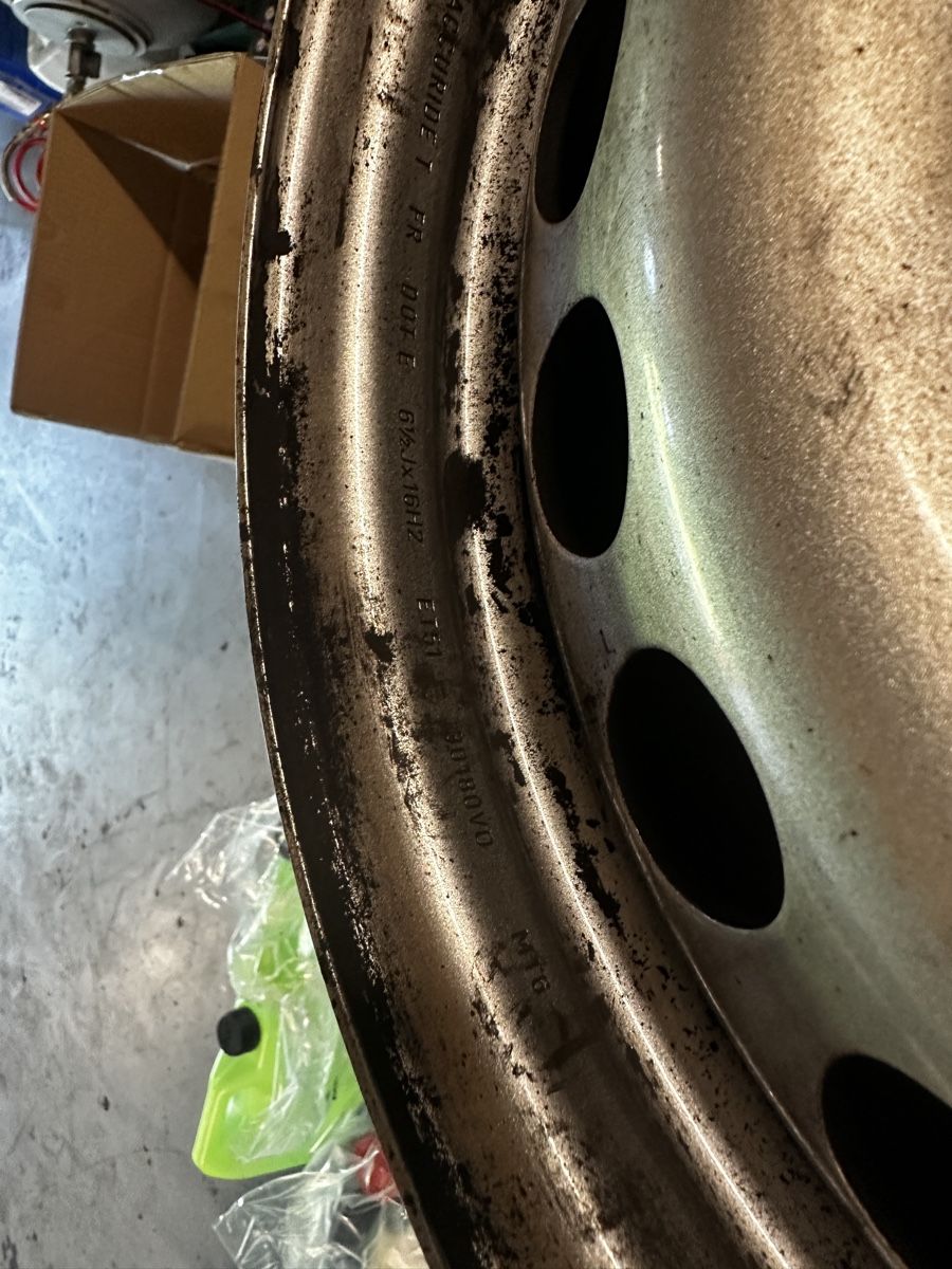 Volkswagen Jantes: VW T6,-.1 Stahlfelgen – D'occasion à Rüti ZH par pau_8wb5 2