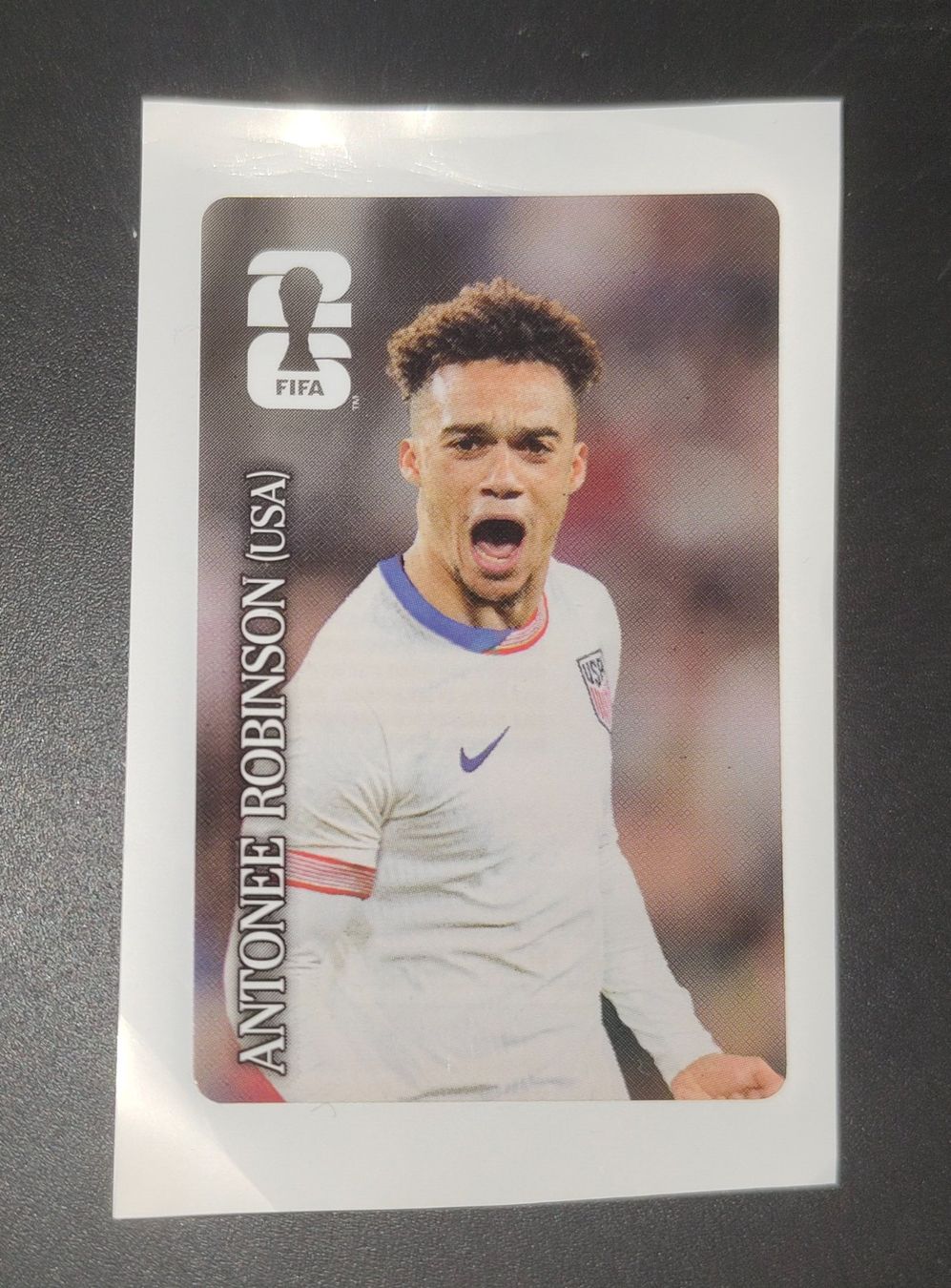 Panini Carte collezionabili: 🔥Panini Coca Cola Sticker Antonee Robinson – Nuovo e nell'imballaggio originale da Hettlingen venduto da jmoeck