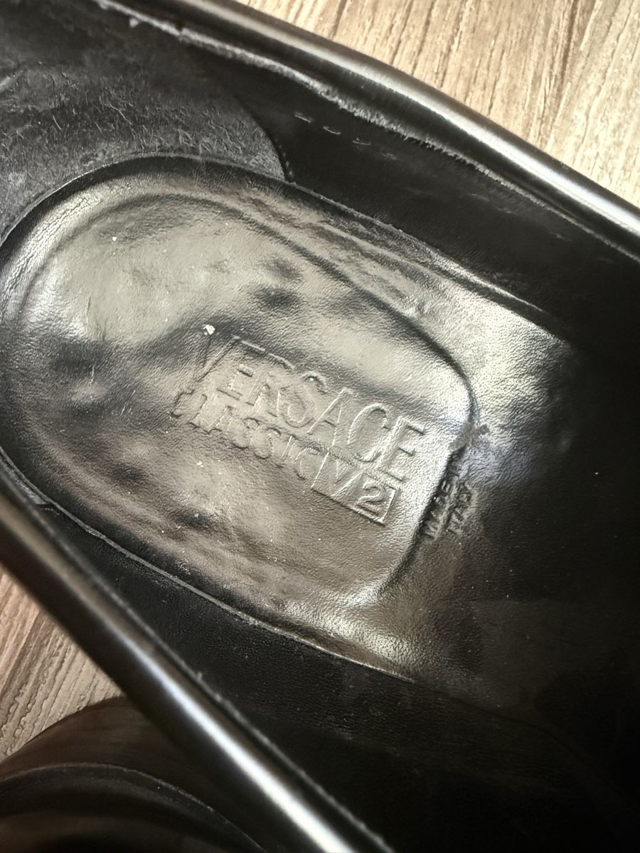 Versace Scarpe da uomo: Mocassins Versace classiques en cuir noir - Taille 42.1/2 – Usato da Monthey venduto da Joseph-29 6
