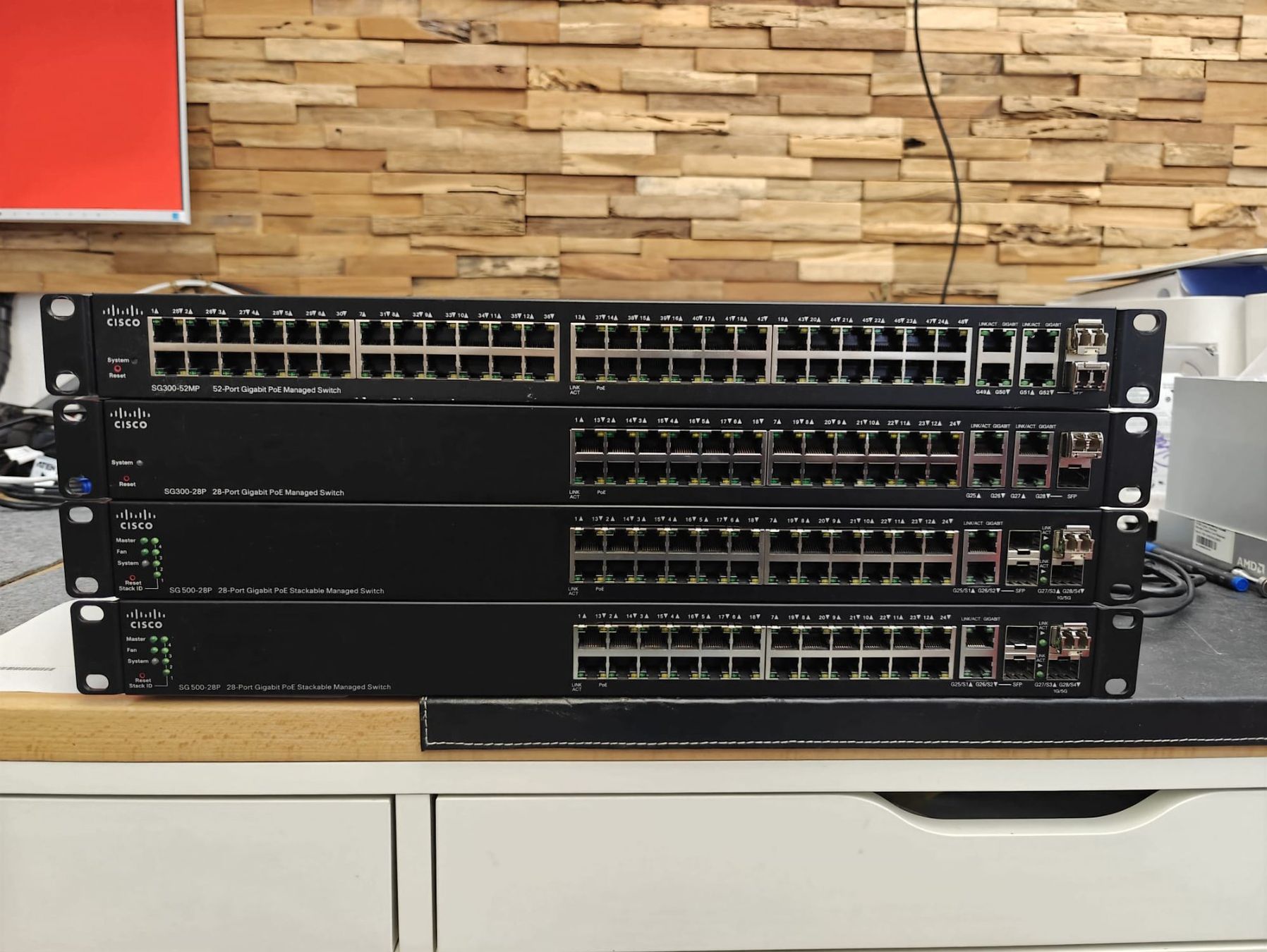 Hubs & Switches: Cisco SG300 Switch Bundle – Gebraucht aus Allschwil von mrweb