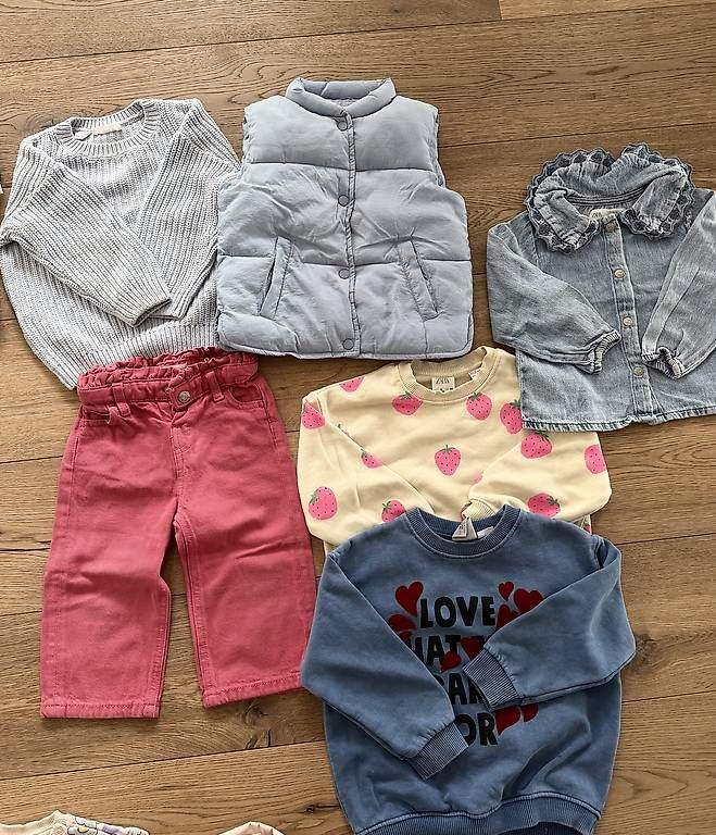 Zara Lotti & Set di vestiti: Mädchen Set Gr 92-98 Zara, Mango, Hm – Usato da Aarwangen venduto da yul_25rt 3