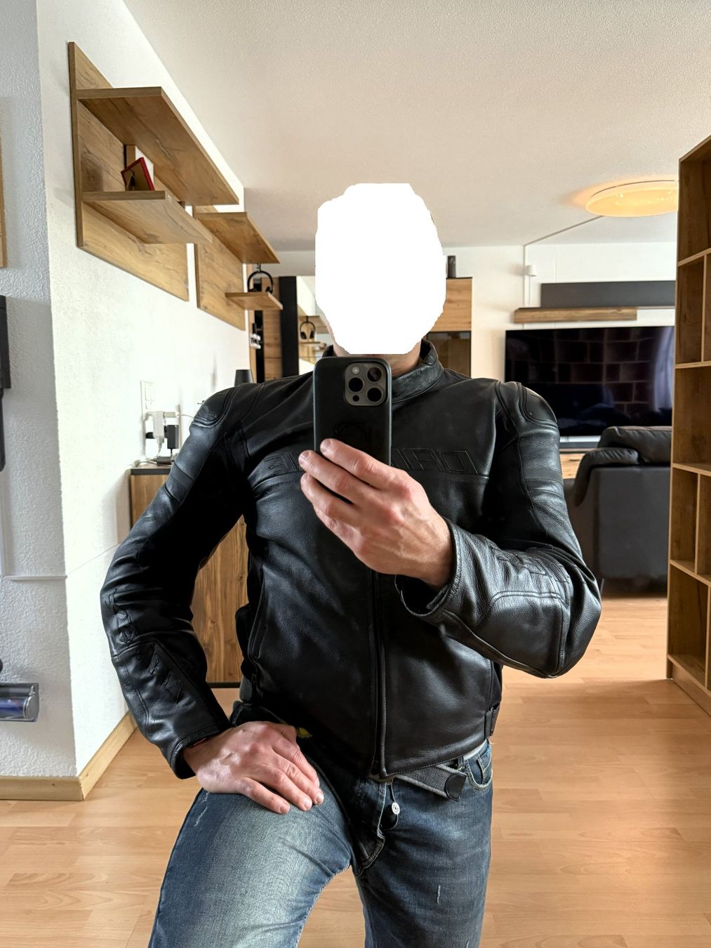 Dainese Giacche: Dainese Lederjacke mit Rückenprotektor Gr.56 – Usato da Neftenbach venduto da UPGREAT-IT 4