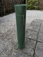 Neuwertiges Metalgitter, 6-eck, 1 M x ca. 3.6 Meter 1mm grün
