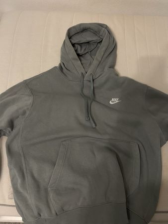 Nike Kapuzenpullover grau mit Logo guter Zustand unisex