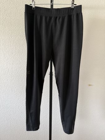 Laufhose Powerzone schwarz Grösse M in gutem Zustand