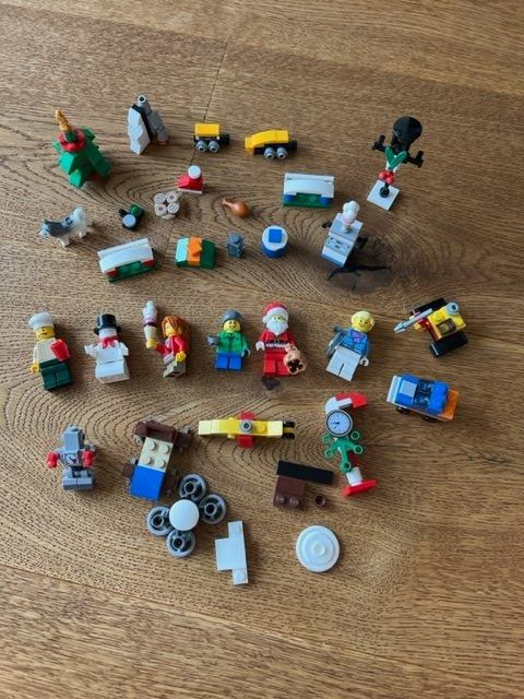 Lego Spielzeuge: Lego Adventkalender – Gebraucht aus Meggen von heyleg1