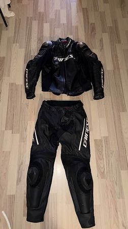 Dainese Lederkombi 2-Teiler  Grösse 50