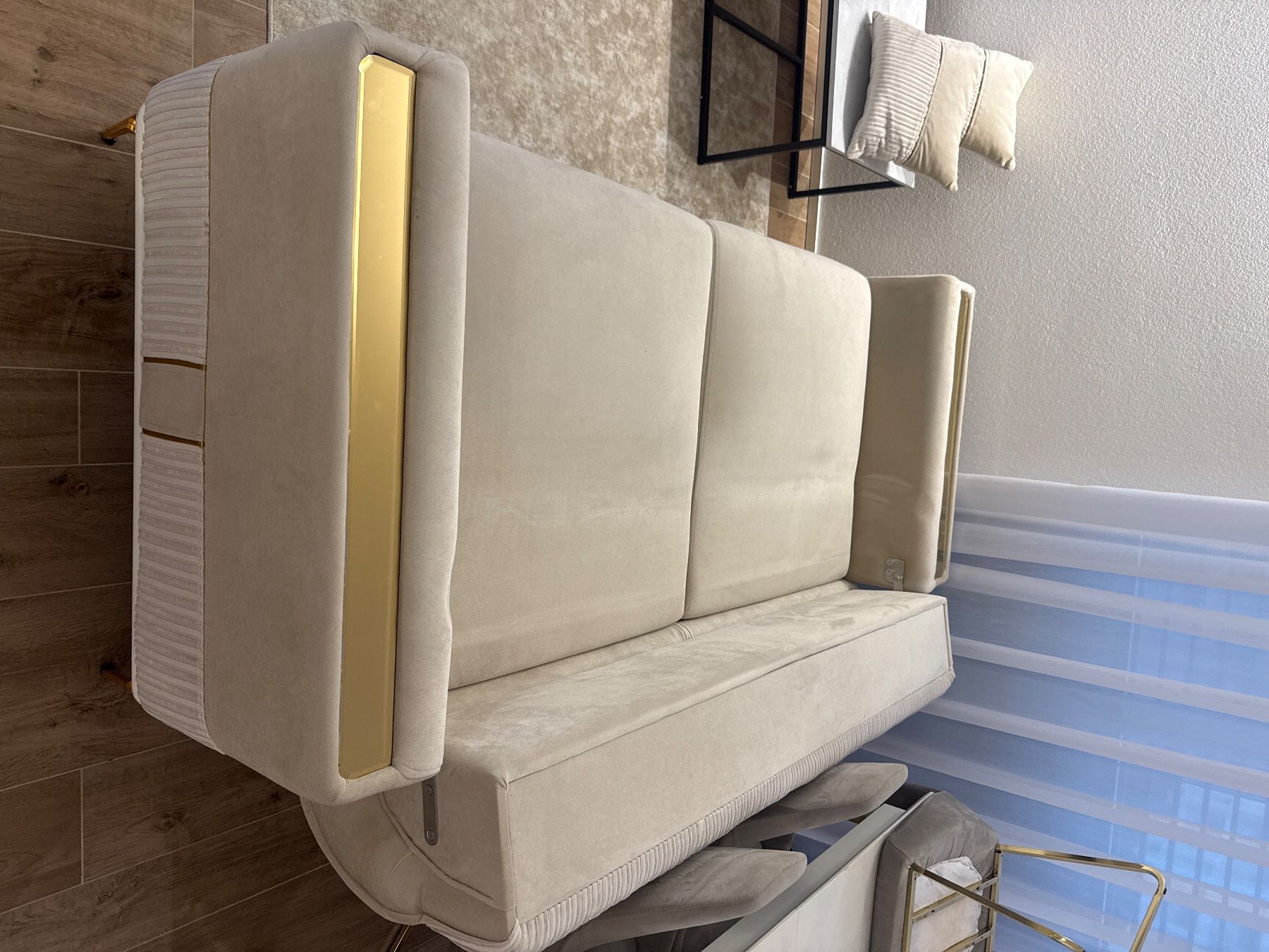 Sofas: Wunderschönes Sofa-Set – Neuf (Voir description) à Bülach par dov_b6zp 5