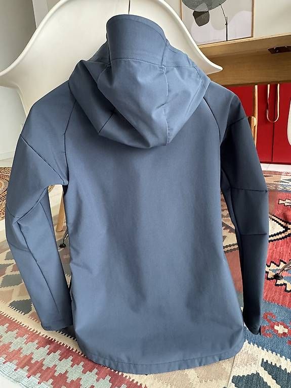 Peak Performance Giacche: Regenjacke / Softshell Peak Performance XS – Usato da Oberengstringen venduto da zimtie 1