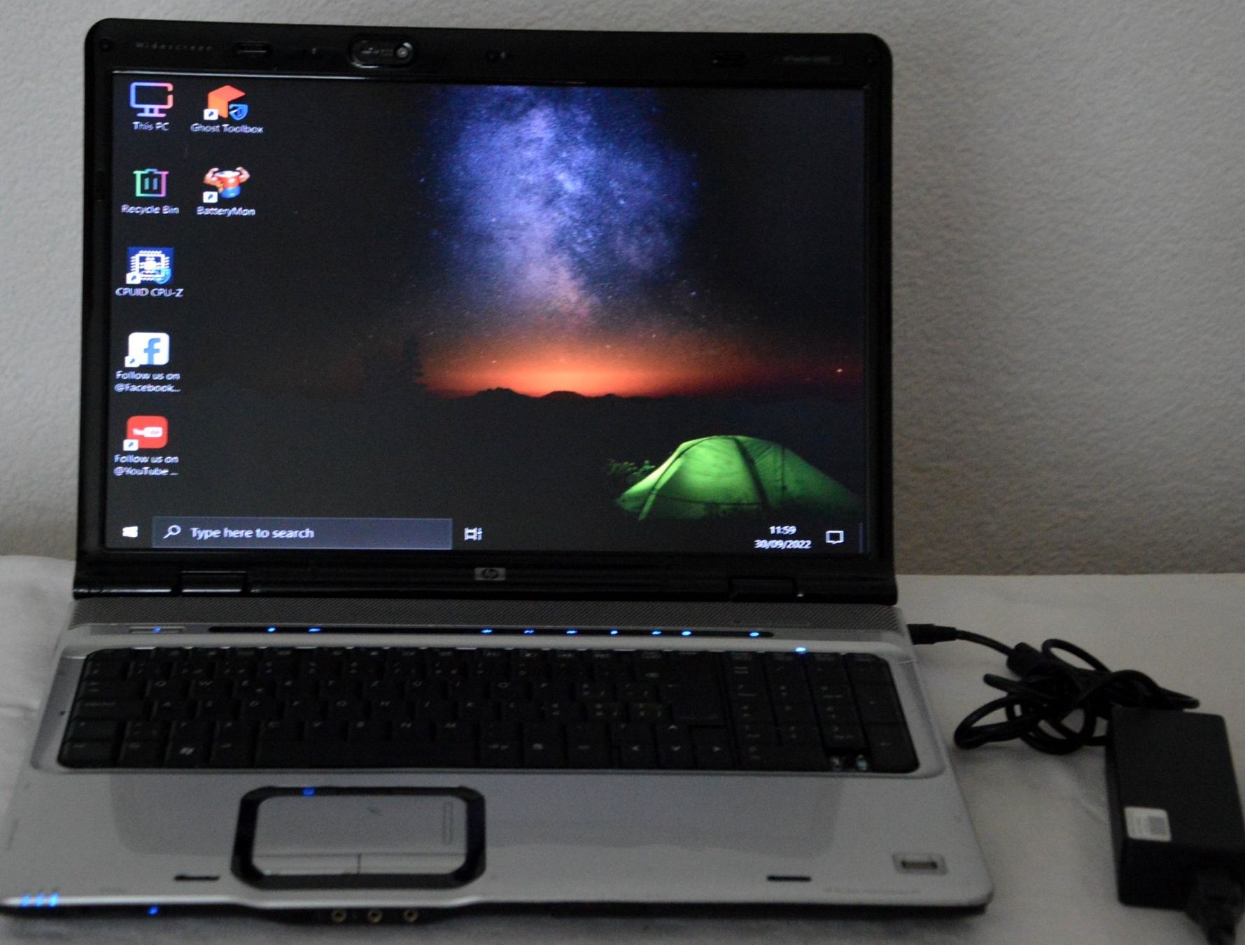 Compaq Notebooks: Laptop Compaq Pavilion DV9500 HDMI 17,3' – Gebraucht aus Collonges von arashee