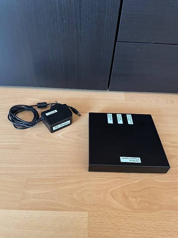 Firewall: Mini-PC / Pare-feu pfSense fanless avec alimentation – Usato da Engollon venduto da Winters91