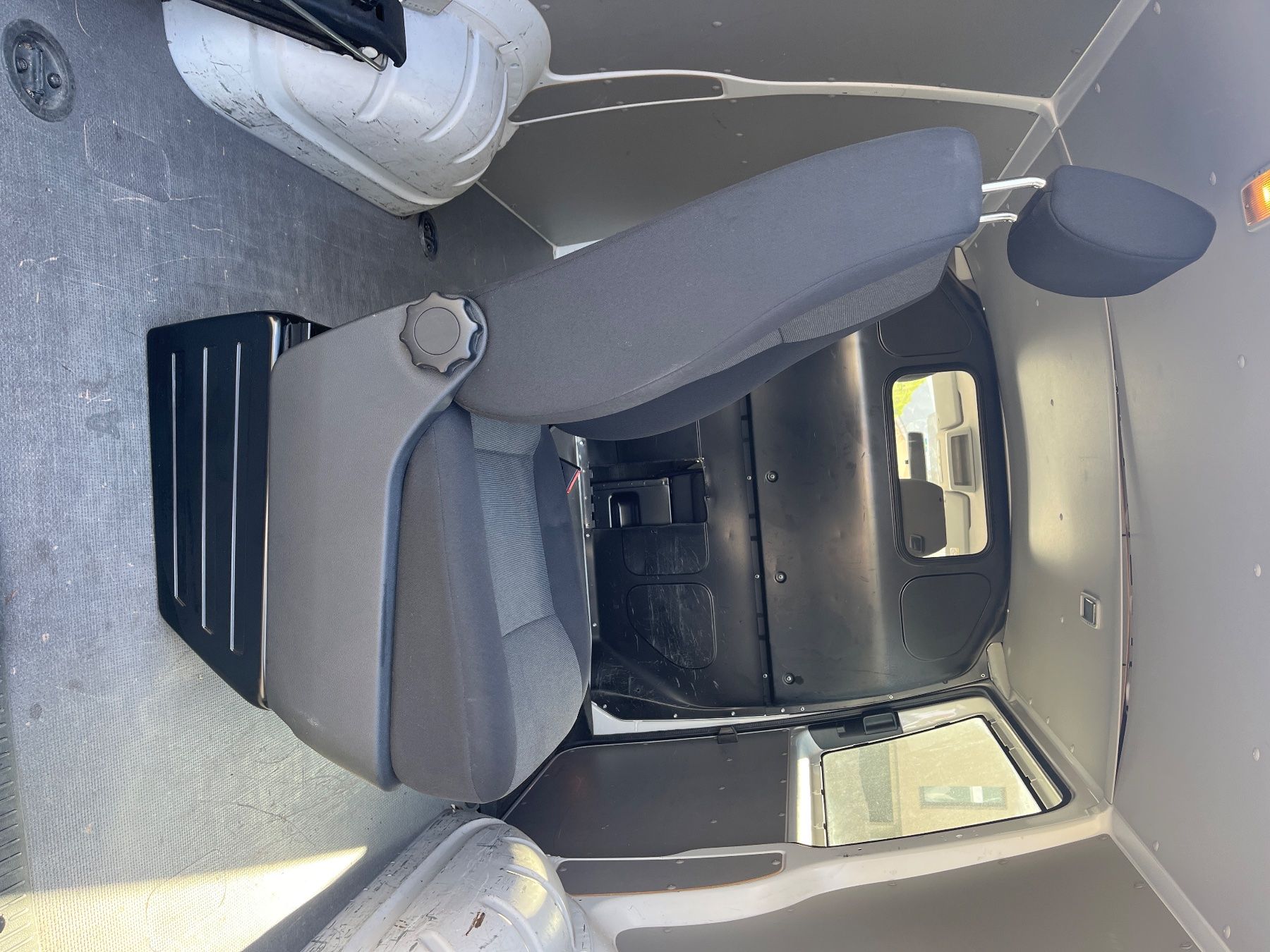 VW Tutti i ricambio: Siège chauffeur VW T6 Transporter – Usato da Riddes venduto da MarinRoduit 1