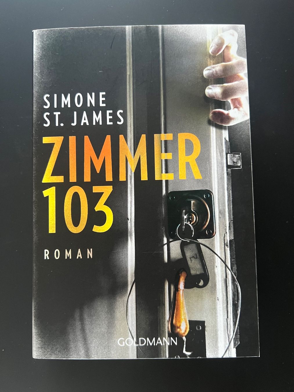 Libri: Zimmer 103 - Simone St. James - Roman – Usato da Zürich venduto da An_B