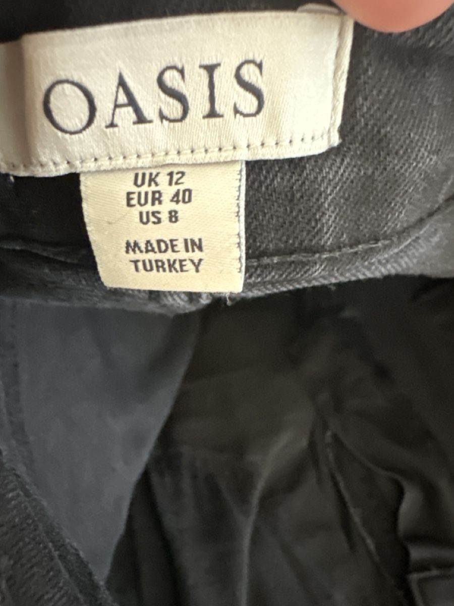 Jeans: Schwarze Damen Jeans Oasis Gr. 40 – Usato da Zug venduto da Hehe 4