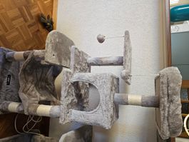 A vendre arbre a chat neuf 110x50 35