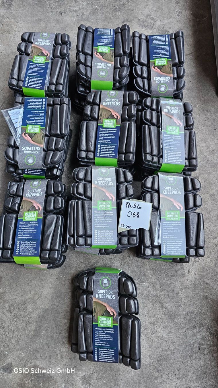 Protezioni & Imbottiture: 29 x PORTWEST Knieschoner - NEU – Nuovo (secondo la descrizione) da Diessenhofen venduto da Osio